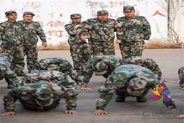 1554979068133527.jpg 领袖的风采_副本.jpg